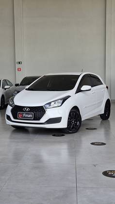 HYUNDAI HB20 1.0 COMFORT 12V FLEX 4P MANUAL HYUNDAI HB20 1.0 COMFORT 12V FLEX 4P MANUAL